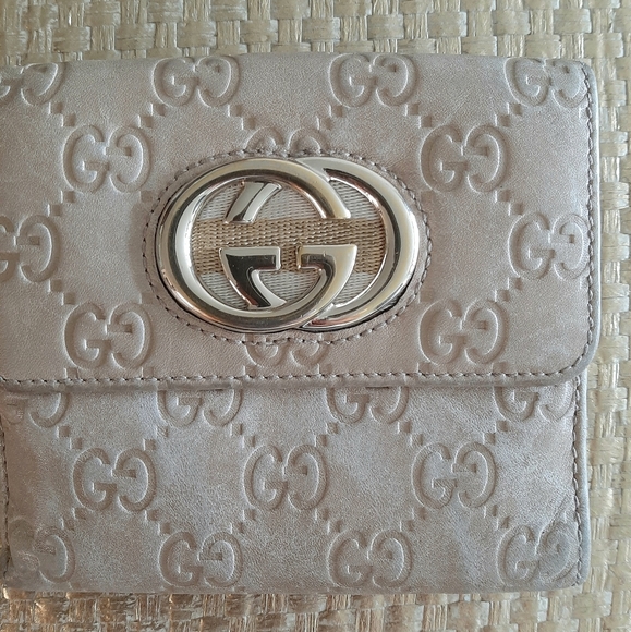 Authentic Gucci Wallet - Picture 2 of 8